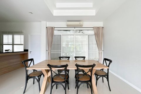 Villa in Hua Hin, Thailand 3 bedrooms № 168562 - photo 13