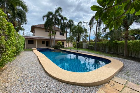 Villa in Hua Hin, Thailand 3 bedrooms № 168565