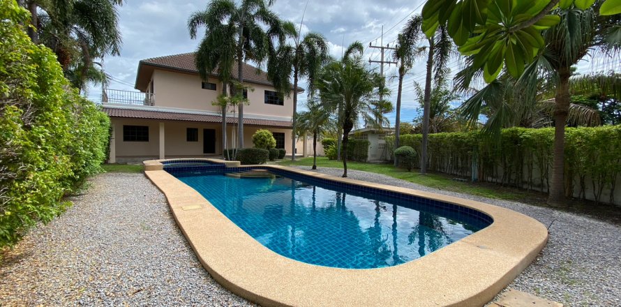 Villa à Hua Hin, Thaïlande 3 chambres № 168565