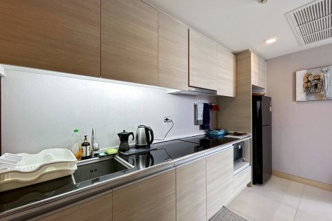 Condo in Hua Hin, Thailand, 2 bedrooms  № 168566 - photo 14