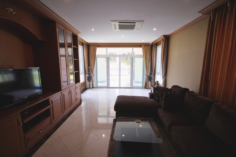 Villa in Cha-am, Thailand 7 bedrooms № 168567 - photo 11