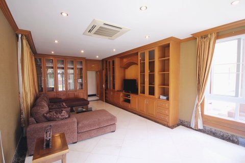 Villa in Cha-am, Thailand 7 bedrooms № 168567 - photo 10