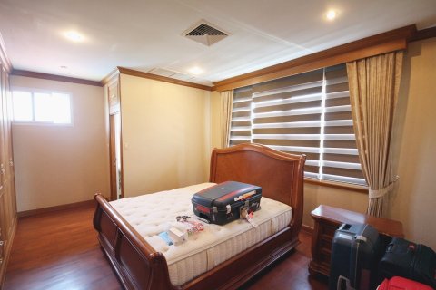 Villa in Cha-am, Thailand 7 bedrooms № 168567 - photo 17