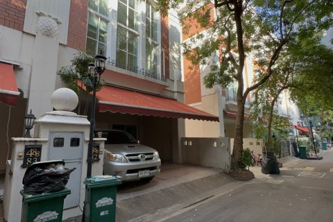 Townhouse à Watthana, Bangkok, Thaïlande 5 chambres № 201022 - photo 4