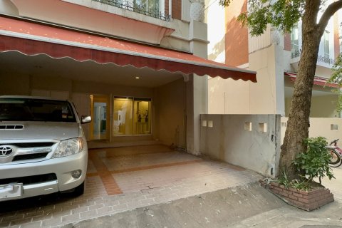 Townhouse à Watthana, Bangkok, Thaïlande 5 chambres № 201022 - photo 22