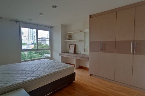 Condo in Khlong Toei, Bangkok, Thailand, 1 bedroom  № 201017 - photo 6