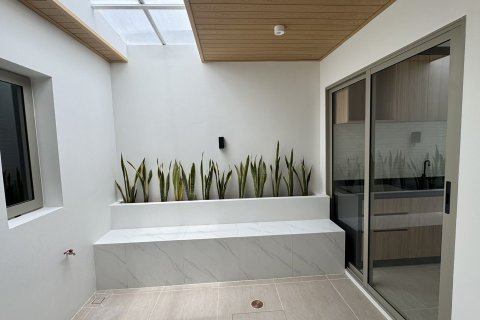 House in Phuket, Thailand 3 bedrooms № 136190 - photo 20