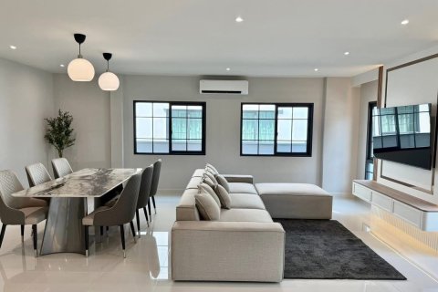 Дом в Банг Каео, Таиланд с 4 спальнями № 164199 - фото 3