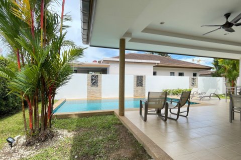 Villa in Phuket, Thailand 2 bedrooms № 164197 - photo 13