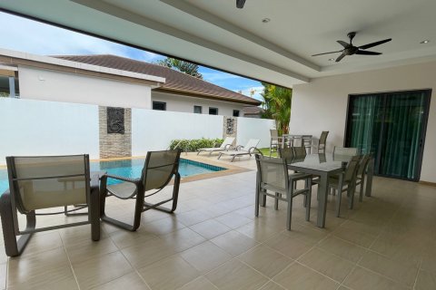 Villa in Phuket, Thailand 2 bedrooms № 164197 - photo 5