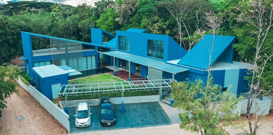 Villa in Pak Chong, Thailand 5 bedrooms № 164195