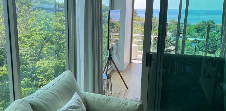 Studio dans le Condo à Kathu, Thaïlande  № 136790