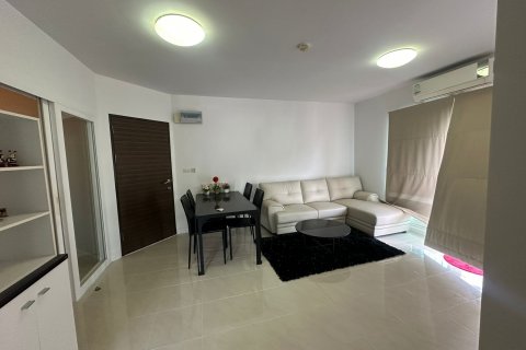 Condo in Phuket, Thailand, 2 bedrooms  № 136788 - photo 14