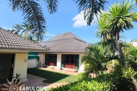 Villa in Kathu, Thailand 4 bedrooms № 179339 - photo 5