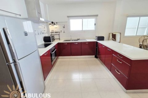 Villa in Kathu, Thailand 4 bedrooms № 179338 - photo 10