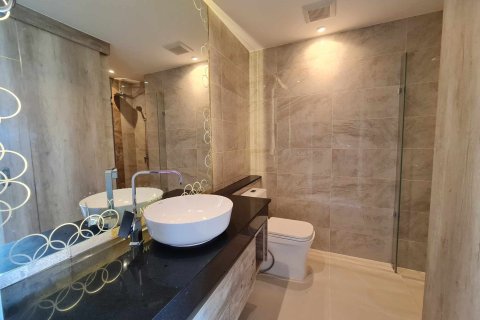 Studio dans le Condo à Pattaya, Thaïlande  № 171757 - photo 8