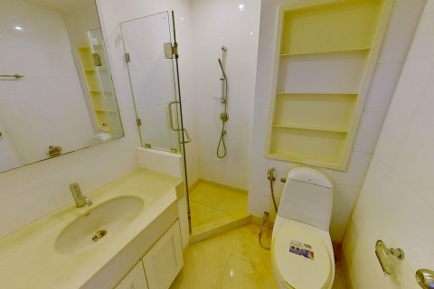 Condo à Khlong Toei, Bangkok, Thaïlande, 2 chambres  № 137202 - photo 6