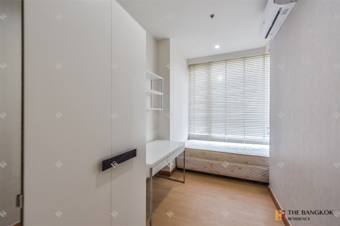 Condo in Bangkok, Thailand, 3 bedrooms  № 185124 - photo 9