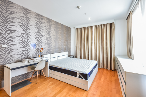 Condo in Bangkok, Thailand, 3 bedrooms  № 185124 - photo 2