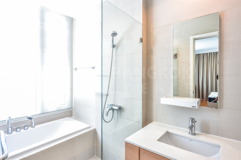 Condo in Bangkok, Thailand, 3 bedrooms  № 185124