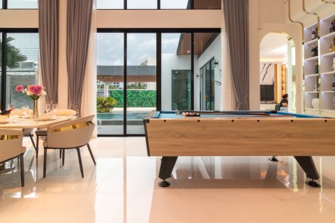Villa in Pattaya, Thailand 4 Schlafzimmer № 214179 - Foto 7