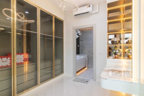 Villa in Pattaya, Thailand 4 Schlafzimmer № 214179 - Foto 11