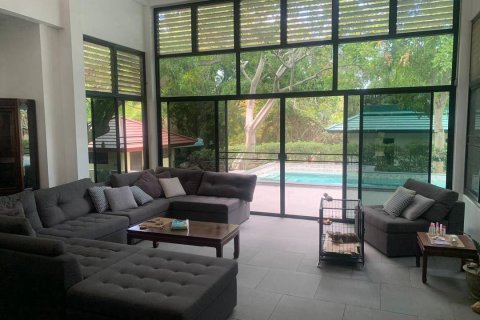 Villa in Pattaya, Thailand 4 Schlafzimmer № 220572 - Foto 4