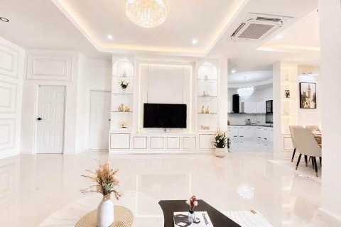 Villa in Pattaya, Thailand 3 Schlafzimmer № 220574 - Foto 6