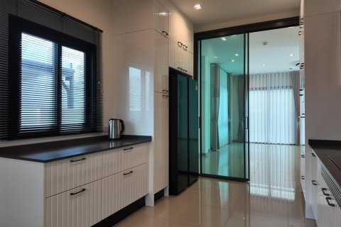 Villa in Pattaya, Thailand 4 Schlafzimmer № 220573 - Foto 15