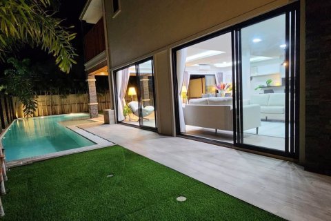 Villa in Pattaya, Thailand 5 Schlafzimmer № 220570 - Foto 4