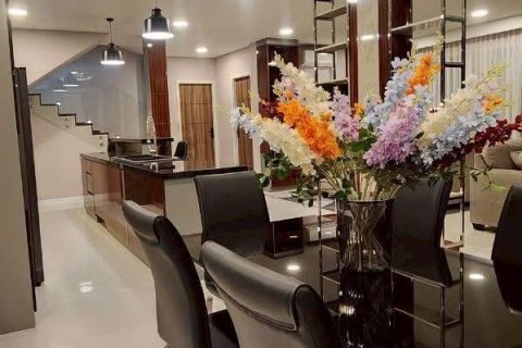 Villa in Pattaya, Thailand 4 Schlafzimmer № 220571 - Foto 6