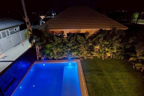 Villa in Pattaya, Thailand 4 Schlafzimmer № 220571 - Foto 2