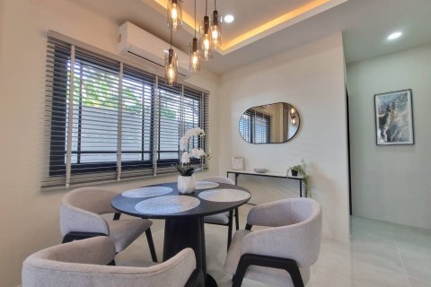 House in Phuket, Thailand 2 bedrooms № 149297 - photo 3