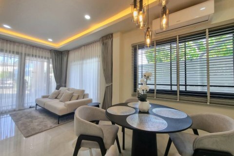 House in Phuket, Thailand 2 bedrooms № 149297 - photo 19