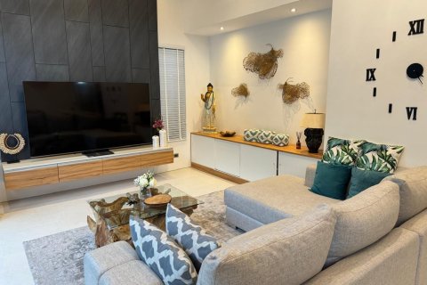 Villa in Phuket, Thailand 3 bedrooms № 149298 - photo 9