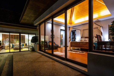 Villa in Phuket, Thailand 3 bedrooms № 160306 - photo 30