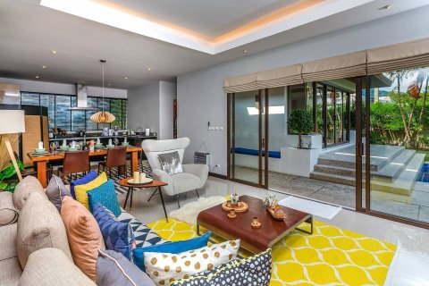 Villa in Phuket, Thailand 3 bedrooms № 160306 - photo 2