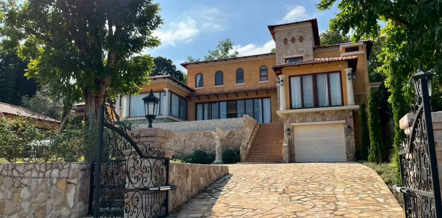 Дом в Пак Чонге, Таиланд с 5 спальнями  № 160308