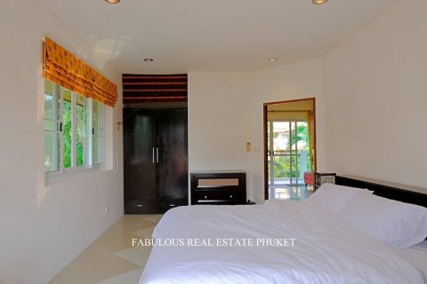 Villa in Rawai, Thailand 3 bedrooms № 179752 - photo 12