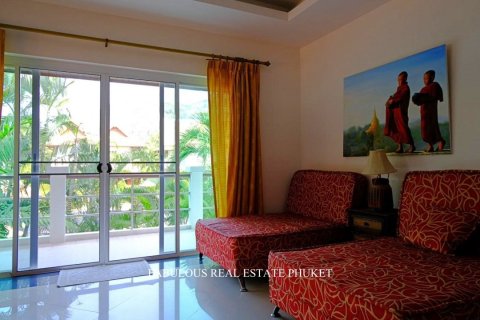 Villa in Rawai, Thailand 3 bedrooms № 179752 - photo 11
