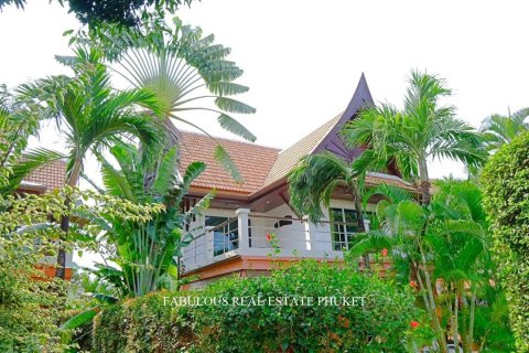 Villa in Rawai, Thailand 3 bedrooms № 179752 - photo 15