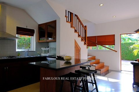 Villa in Rawai, Thailand 3 bedrooms № 179752 - photo 8