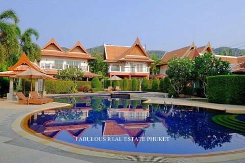 Villa in Rawai, Thailand 3 bedrooms № 179752 - photo 4
