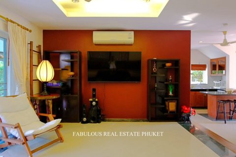 Villa in Rawai, Thailand 3 bedrooms № 179752 - photo 10