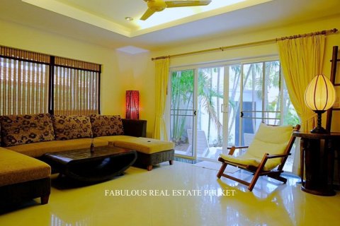 Villa in Rawai, Thailand 3 bedrooms № 179752 - photo 2