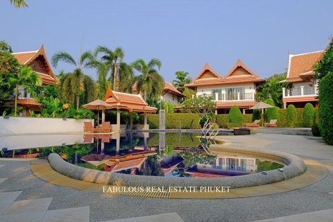 Villa in Rawai, Thailand 3 bedrooms № 179752