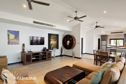 Villa in Kathu, Thailand 4 bedrooms № 179751 - photo 5