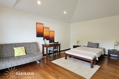 Villa in Kathu, Thailand 4 bedrooms № 179751 - photo 15