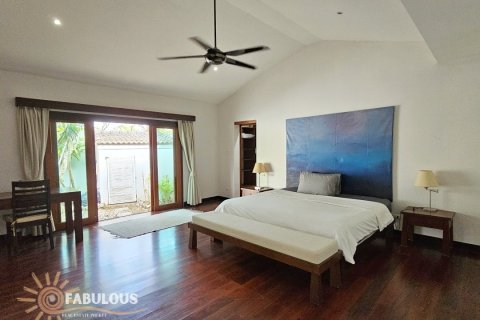 Villa in Kathu, Thailand 4 bedrooms № 179751 - photo 10