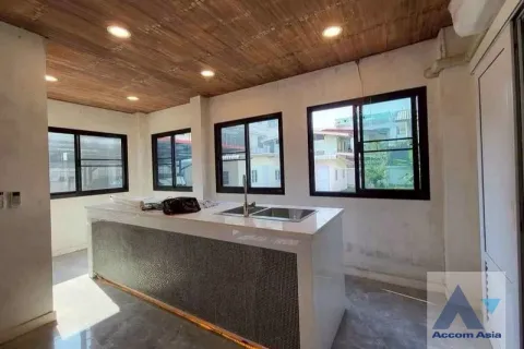 Haus in Dusit, Bangkok, Thailand 6 Schlafzimmer № 216010 - Foto 2